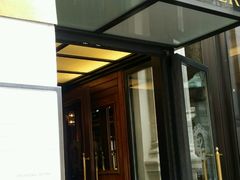 门面-Cafe Sacher(WIEN)