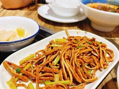 -冯烫烫跷脚牛肉·川菜小馆(武胜西街店)