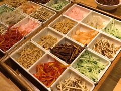 自助取餐区-怪噜范·老贵阳街头名小吃(世纪金源旗舰店)