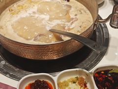 -洪氏嗨捞·猪肚鸡火锅(阳光天地店)