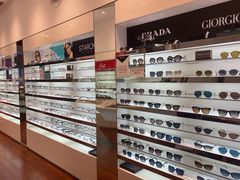 -LensCrafters亮视点·OAKLEY精选(静安嘉里中心店)