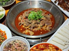 -大众跷脚牛肉馆·非遗传承单位(峨眉山店)