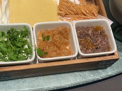 -凤凰园烤鸭店·唐山菜·传承花椒肉(老唐丰路店)