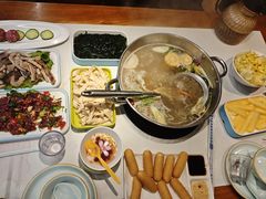 -乡土黄·鲜牛肉火锅·小龙虾(兴业街店)
