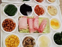 -花馬肆.云南过桥米线(汉神购物广场现场熬汤店)