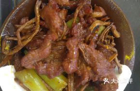 Braised Beef Tenderloin with Tea Tree Mushrooms