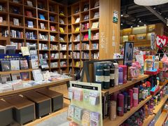 -百新书局(尚悦湾店)