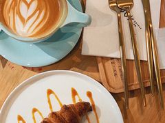 焦糖牛角包-GOTLOT COFFEE&KITCHEN角落厨房NOOK店