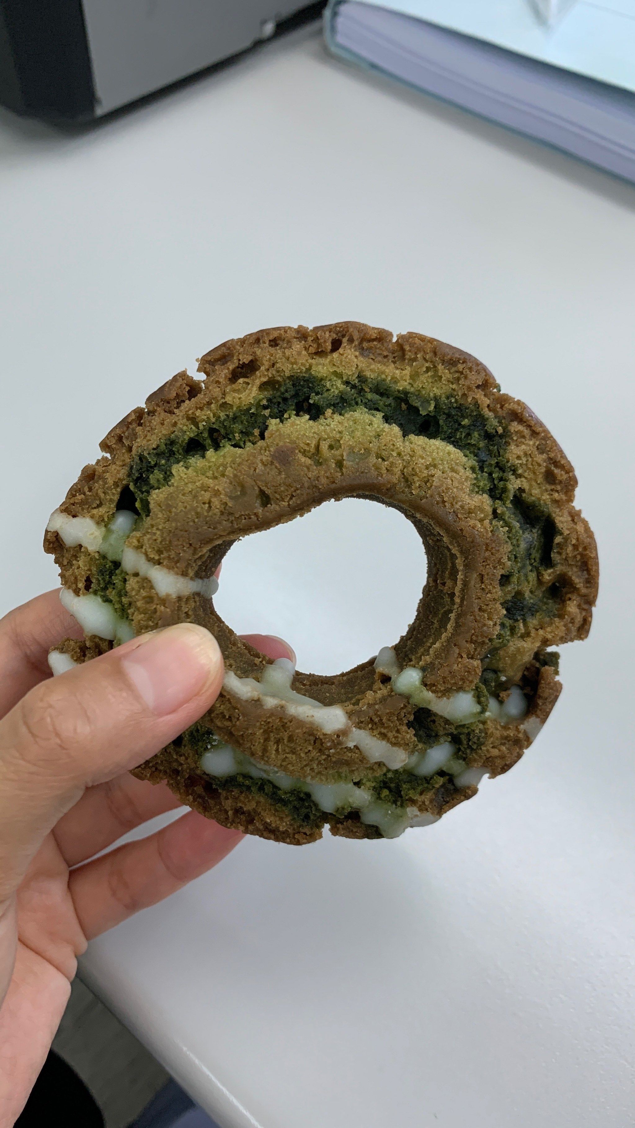 抹茶甜甜圈