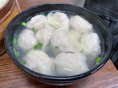 三鲜大馄饨-万寿斋(山阴路店)