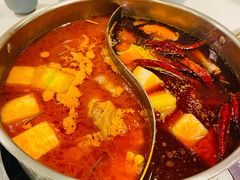 猪手鸳鸯锅-小街猪手(团结湖店)