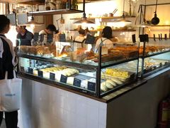 面包甜点陈列柜-仙峰天然面包(迎宾路店)