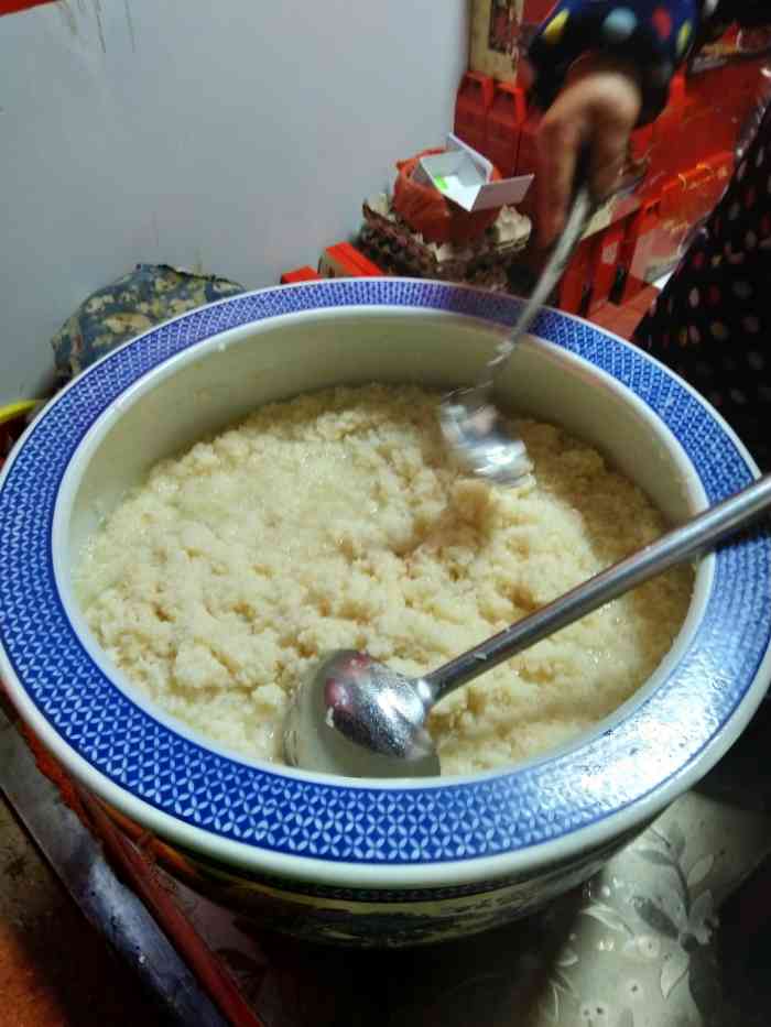 老刘家醪糟在兴平市中心城区这一片还算是比较有名气的.