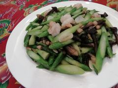 -闯关东东北农家菜(崂山石老人店)