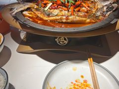 -鸣记脆皮烤鱼·海鲜烤鱼(三八广场店)