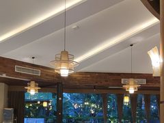 -茅草房·河畔园林火锅