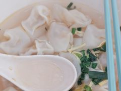 -小杨生煎(金山百联购物中心3楼店)