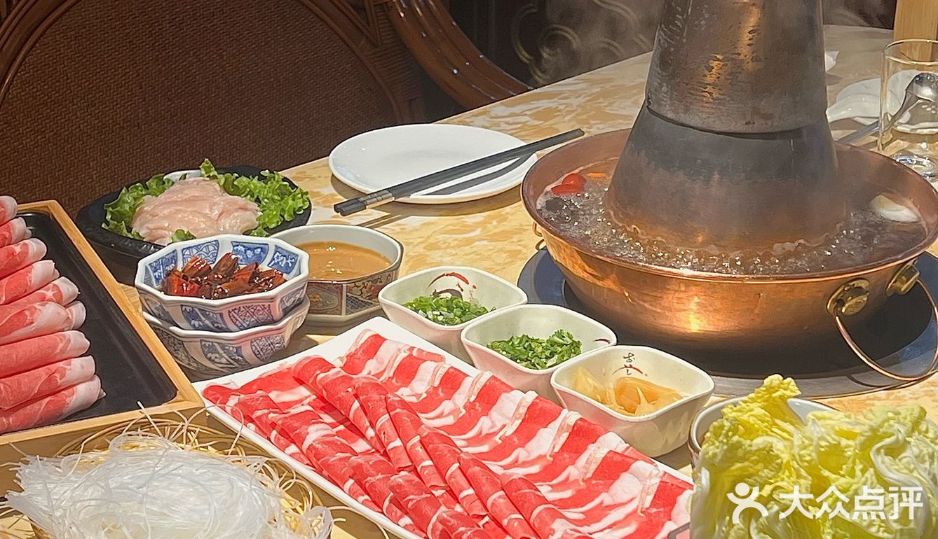天冷就是要吃火锅，没想到东来顺中午就爆满