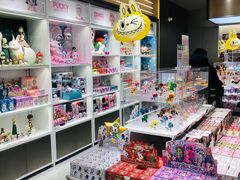 -泡泡玛特POPMART(上海环球港店)
