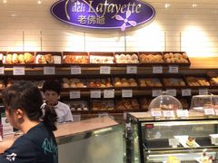 面包甜点陈列柜-老佛爷饼店