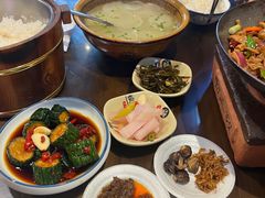 -富正毅三下锅·湘西韵味(天门山索道店)