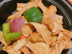 红烧支竹斑腩煲-新宝餐厅(流塘店)