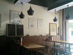 大堂-何太太馄饨面铺(大浒东苑店)