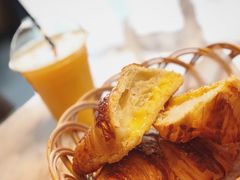黄金流奶羊角-麦田工坊(月湖店)