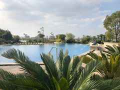 -上海滴水湖皇冠假日酒店