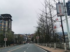 -天坑地缝国家地质公园-停车场