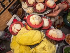 -铭牛烧肉·和牛海鲜自助(高新月牙湖店)