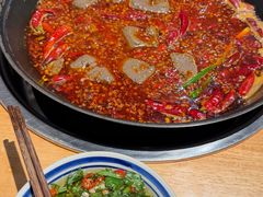 -三个四川人火锅(华联商厦店)