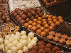 -Laderach 莱德拉(上海环贸iapm店)