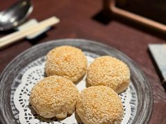 烟熏白汁鲑鱼酥-逸东轩(香港逸东酒店)