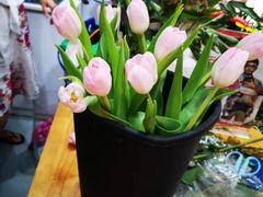-何兮花店·气球派对鲜花店(马桥银春路万科城店)
