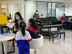 -梅纳·钢琴声乐架子鼓Mena Music(双井店)