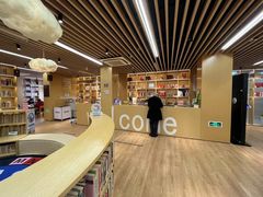 -漕河泾街道图书馆(漕河泾社区文化活动中心店)