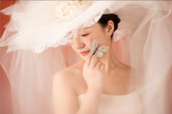 -雪中彩影婚纱摄影·微光艺术中心