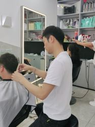 -吉艺心专业美发造型