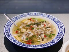 招牌酸菜黑鱼-老头儿油爆虾·1987杭州烟火味(湖滨银泰in77D区店)