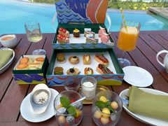 -瑰丽酒店·海吧·天际下午茶·现场DJ·天台酒吧