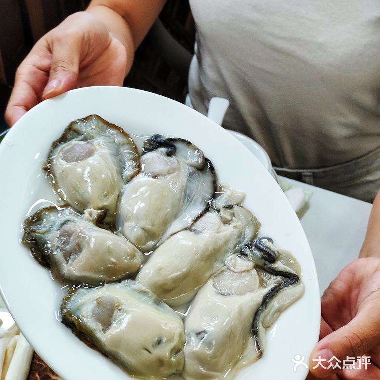 拱北 | 珠海吃蚝新店，下了轻轨就能吃到‼️