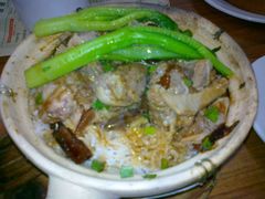 乳鸽煲仔饭-香港仔茶餐厅(凤阳店)