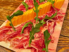 -斯普汇生蚝牛排馆(中骏世界城店)