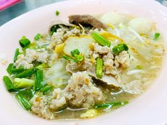 鱼丸鱼饼粿条酸辣烫-榮泰米粉湯(Left Shop)