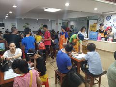 大堂-黄师奶甜品店