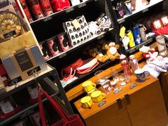 零售区-星巴克(上海虹桥新天地二店)