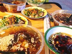 -拈签一笑黄牛肉辣卤串串