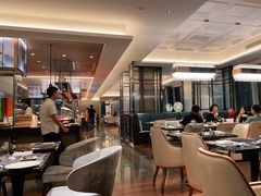 大堂-云端西餐厅(南宁龙光那莲豪华精选酒店)