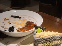 娟姗奶大满贯-RUXU入续糖水铺与包(卓悦中心店)